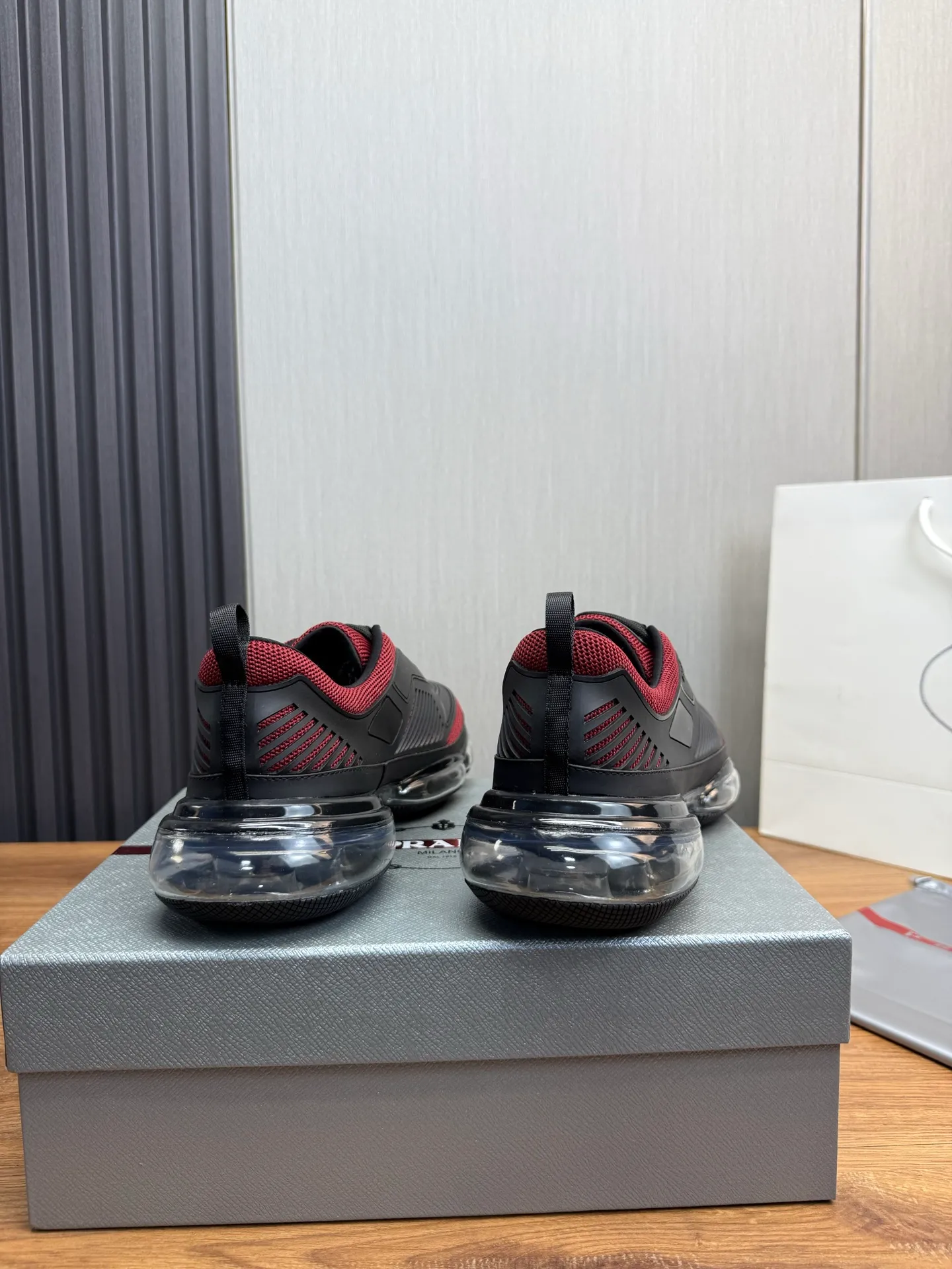 Men's shoes 💰640💰 [PRADA] Men's shoes are popular in the counter, high-quality shipments ✔️Official website synchronization, original fly-woven epoxy fabric + cowhide lining, 1⃣️ to 1⃣️ replica, original air-cushion original bottom, 38-45 (one size larger)